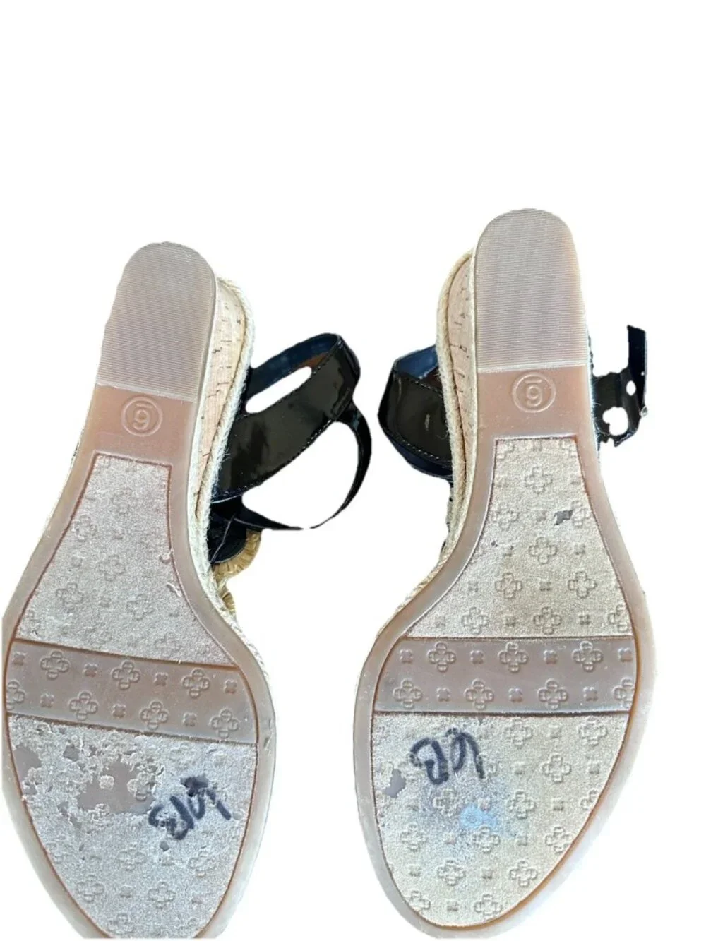 Vintage Etienne Aigner Patent Leather Beachy Floral Sandals Size 6